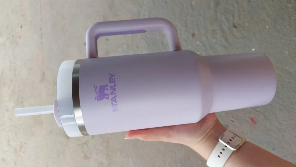 qual copo térmico mantém o gelo por mais tempo 